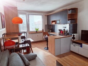 Predaj 2 i byt prerob. na 3 i. 2 balkóny Nitra - 2