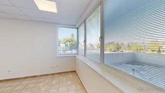 PINK Reality Prenájom kancelárie Šaľa - Hlavná ulica - 2