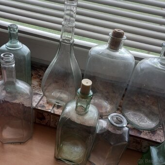 Staré fľaše a iné sklo a keramika - 2