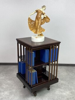 Revolverová rotačná knihovnička - 2