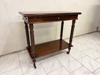 Starožitný konzolový stolek - 2