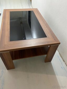 predam konferenčný stolík - 2