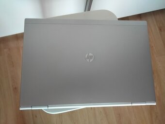 HP Elitebook 8460p ,Intel Core i5 ,8gb ram .ZORIN OS (LINUX) - 2