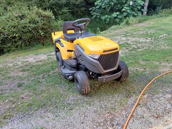 Predám travny traktor Stiga Estate 598W. - 2