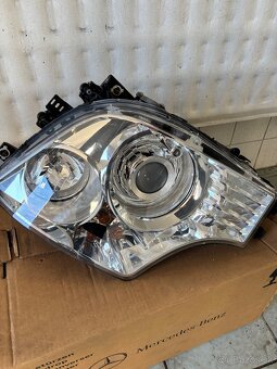 Svetla Mercedes Actros - 2