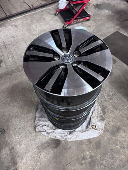 Elektróny 16” minimálne známky používania VOLKSWAGEN - 2