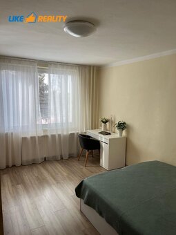 Na predaj veľkometrážny 2-izbový byt v centre Bánoviec nad B - 2