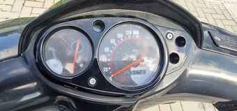 Predám Aprília SR 125 Motard 4T - 2