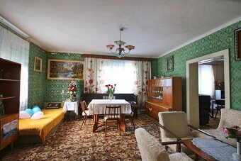 ZNÍŽENÁ CENA: Rodinný dom s veľkým pozemkom v obci Staré - 2