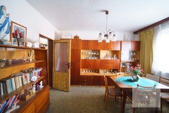 4-izbový rodinný dom vo Vrábľoch na predaj - 2