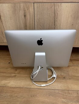Apple LED cinema display - 2