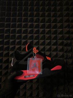 Jordan 4 red thunder - 2