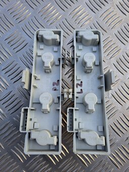 ZADNÉ NOSIČE ŽIAROVIEK - OCTAVIA 2 SEDAN - 2