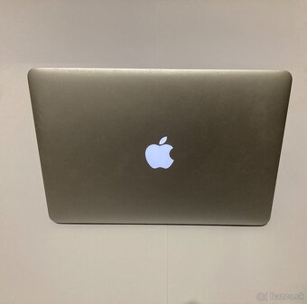 Predám Apple Macbook Air 13″ (Mid 2013) a NOVÁ BATÉRIA - 2