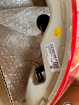 Zadné vonkajšie ľavé svetlo SUPERB II 14-15 3T5945095A led - 2