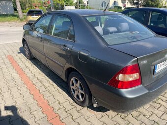 Predám toyota corolla 1.4i sedan rok 2003 - 2