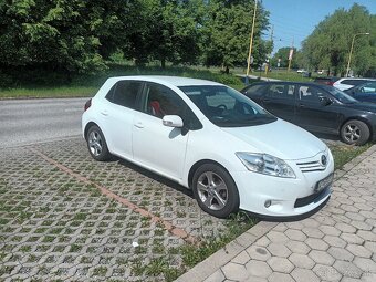 Auris 1,6 valvematic - 2