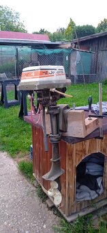Predám 4 koňove lodné motory - 2