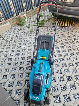 Aku kosačka MAKITA DLM330 - 2