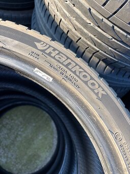 Pneu 235/40r19 zimne 2ks hankook - 2
