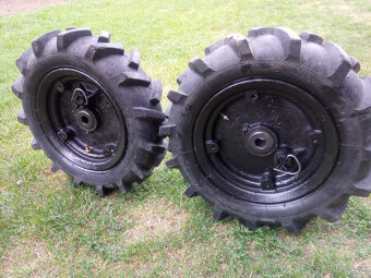 kolesá na malotraktor Terra Vari Agzat - 2