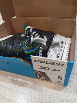 Predám detské hokejové korčule Bauer XLP 1.0R - 2