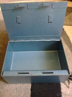 ocelovy trezor na kluc - 2