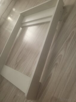 Prebaľovací pult - 2