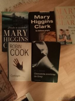 Knihy a DVD disky - 2