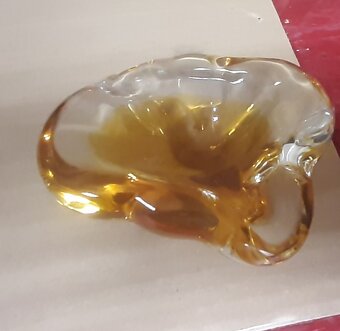 Predám popolník s hutného skla - 2