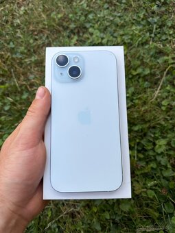 Predám IPhone 15 128 gb modrý - 2
