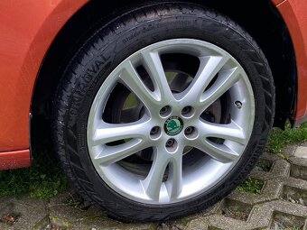 Hlinikové disky original Skoda + pneu 205/45 R16 Uniroyal - 2