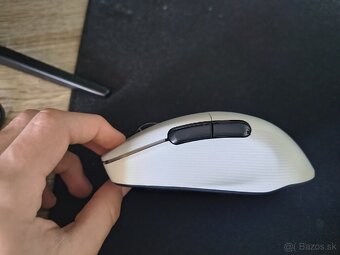 Predávam hernú myš roccat kone pro air za 60eur. - 2