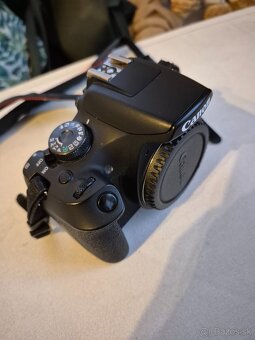 Canon eos 2000d - 2