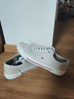 Predám originál Tommy Hilfiger tenisky číslo 40 - 2