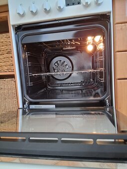 Kombinovaný sporák Electrolux LKK540232W biely - 2