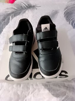 Botasky ADIDAS veľ 30,5 a 32,5 - 2