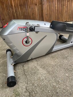 Eliptický trenažér Techfitt 2900 - 2