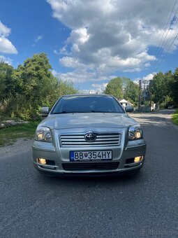 TOYOTA AVENSIS 2.2D - 2