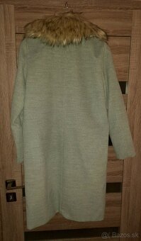 Elegantný dámsky kabát s kožušinou - 2