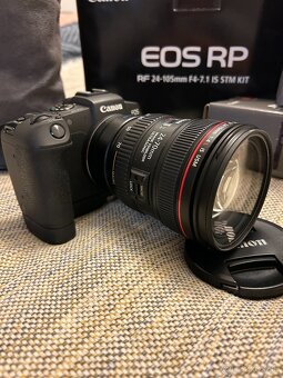 Canon EOS RP + EF 24-70mm (F4, L, IS, USM) - 2