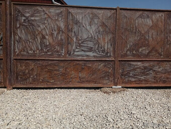 Predám dvojkrídlová brána + bránička - 2