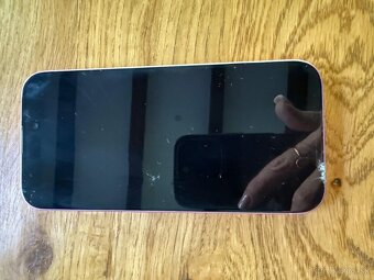 Predám Apple Iphone 16 128 GB s PRASKNUTÝM DISPLEJOM - 2