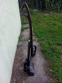 Vysávač Bosch tyčový - 2