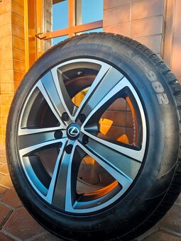 alu disky 5x114,3 R18 Lexus LS460 LS600 + 235/55 R18 zimné - 2