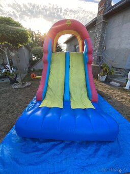 Skakaci hrad Happy Hop - 2