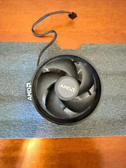 Procesor AMD Ryzen 5 2600 3,4 GHz (s chladičom) - 2