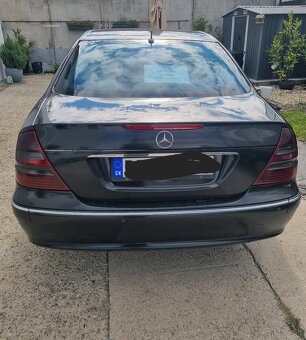 Mercedes Benz E 211 - 2