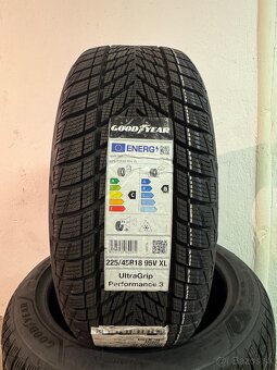225/45/r18 zimné pneumatiky Goodyear - 2