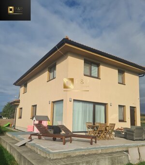 Na predaj 2 - dvoj podlažný rodinný dom - Chrastné - 2